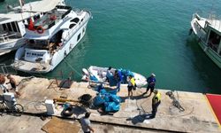 Antalya’da denizden 2 ton çöp çıkarıldı