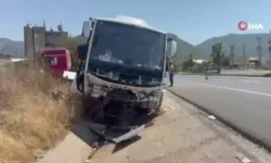 Antalya'da Tur Otobüsü Kaza Yaptı