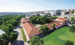 Tıp ve Hukuk Fakültelerinde Rekor Ücretler: 2025'te Tercih Yapacak Adayları Milyonluk Fiyatlar Bekliyor