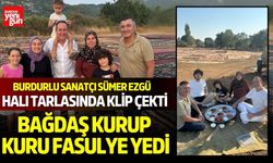 Halı Tarlasında Klip Çekti Bağdaş Kurup Kuru Fasulye Yedi