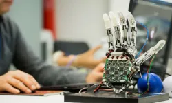 Yapay Zeka Mühendisliği maaşları 2025: Yeni başlayan, kıdemli...