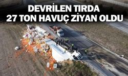 Devrilen tırda 27 ton havuç ziyan oldu