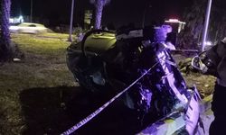 Antalya'da iki otomobilin çarpışması sonucu 1 kişi öldü, 2 kişi yaralandı
