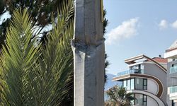 Antalya'da kaza yapan alkollü sürücünün ehliyetine 6 ay süreyle el konuldu