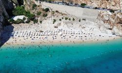 Antalya'daki Kaputaş Plajı'nda 'Dumansız Sahil' uygulaması başladı