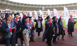 Burdur Mehmet Akif Ersoy Üniversitesi'nde 7 bin öğrenci mezun oldu