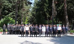 Burdur'da jandarmanın kuruluş yıl dönümü dolayısıyla şehitlik ziyareti gerçekleştirildi