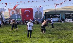 Afyonkarahisar'da ata sporu coşkusu: Pehlivanlar er meydanına çıktı