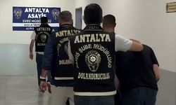 Antalya'da kuyumculara sahte altın diş satan 4 zanlı tutuklandı