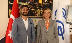 ATSO başkan adayı iş insanı Hatice Öz'den AA Antalya Bölge Müdürlüğüne ziyaret