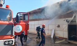GÜNCELLEME - Antalya'da mobilya atölyesinde çıkan yangın kontrol altına alındı