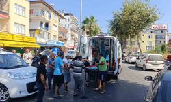 Antalya'da 'U' dönüşü yapan araçla çarpışan motosikletteki 2 kişi yaralandı