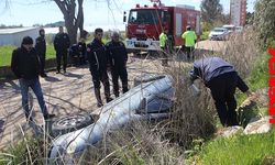 Sulama kanalına devrilen otomobildeki 1 kişi yaralandı