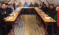 Sağlık Müdürü Şenbayram, deprem bölgesindeki personelleri ile iftar yaptı