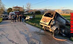 Komşuda otomobil ile minibüsün çarpıştığı kazada 2 kişi yaralandı