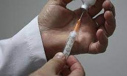 ÇOCUĞUNUZU RAHİM AĞZI KANSERİNDEN KORUMAK İÇİN ERKENDEN ÖNLEM ALIN