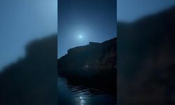 Uzmanlar dün akşam gökyüzünde görülen parlak ışığı "meteor" olarak değerlendirdi