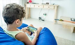 Dijital oyunlardaki yabancı dil çocukların iletişimini olumsuz etkiliyor