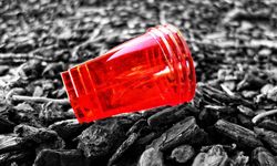 Tek kullanımlık plastik çatal, bıçak ve tabaklar yasaklandı
