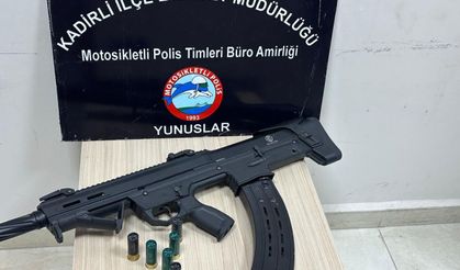 Kadirli'de narkotik ve asayiş uygulamalarında yakalanan 5 şüpheli tutuklandı