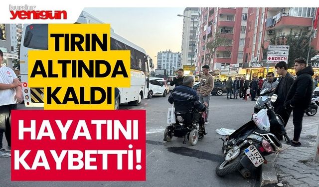 Tırın altında kalan motosikletli hayatını kaybetti