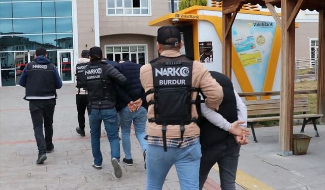 Burdur'da uyuşturucu operasyonunda 3 zanlı tutuklandı