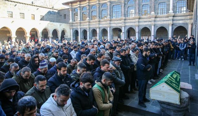 "Filozof Ramazan"ın cenazesi Diyarbakır'da defnedildi