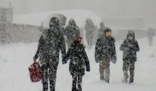 Kar ve yağmur nedeniyle okullar tatil edildi