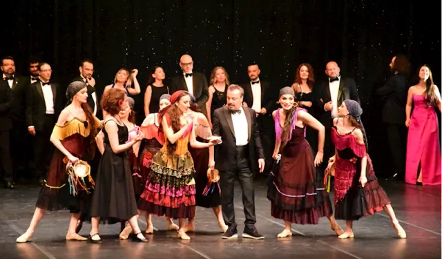 Antalya Devlet Opera ve Balesi 25. yılını gala konseriyle kutladı