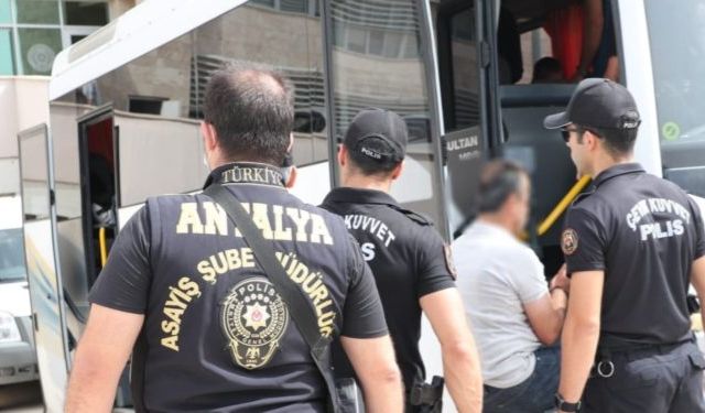 Antalya’da Büyük Operasyon: 153 Kişi Yakalandı!