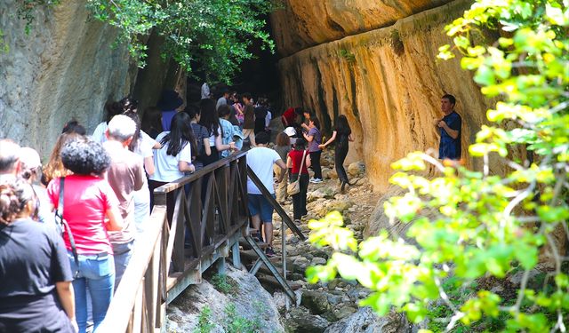 Depremlerde hasar almayan Titus Tüneli, Hatay'ın turizmine katkı sağlıyor