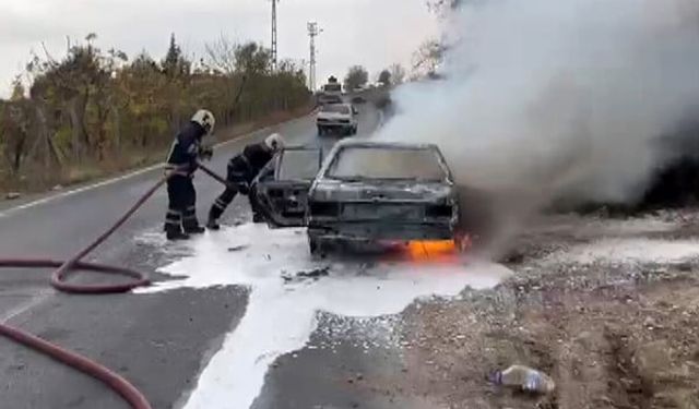 Park Halindeki Otomobil Alev Aldı: Kahramanmaraş’ta Korkutan Anlar