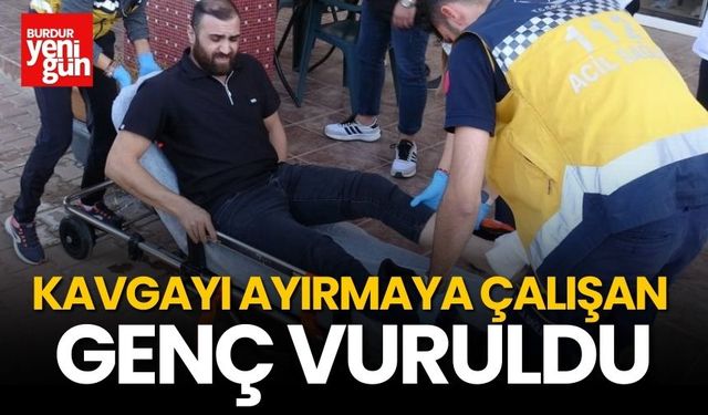 Kavgayı Ayırmaya Çalışan Genç Vuruldu