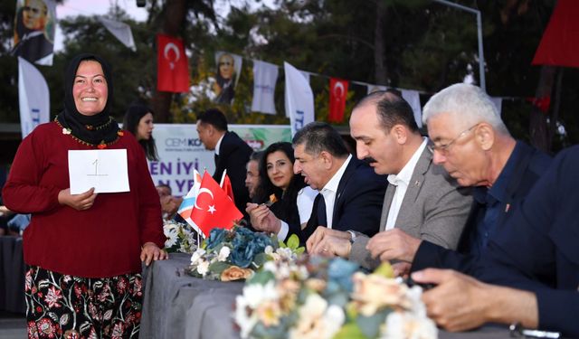 Konyaaltı’nda Patlıcan Şenliğinde En İyi Yemek Seçildi