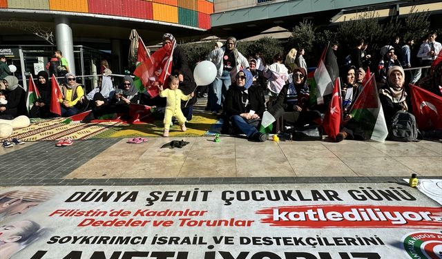 Antalya'da İsrail'in Filistin'e yönelik saldırıları protesto edildi