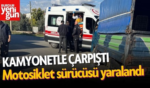 Kamyonetle çarpışan motosikletli yaralandı