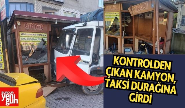 Kontrolden Çıkan Kamyon, Taksi Durağına Girdi