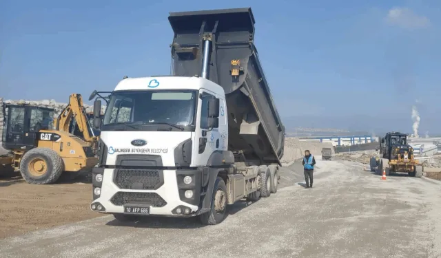 Balıkesir Büyükşehir’den OSB’de Hummalı Çalışma