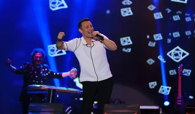 Şarkıcı Mustafa Sandal Antalya'da konser verdi