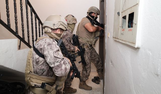 Mersin merkezli 4 ilde yasa dışı bahis soruşturmasında 9 zanlı tutuklandı