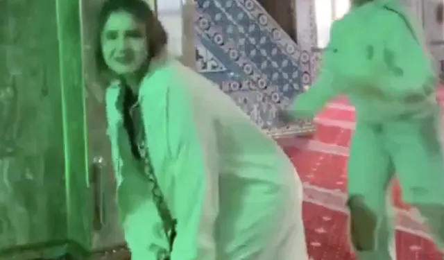 Bolu'da bir camide çirkin görüntü: İmam cübbesi giyip, twerk yaptılar