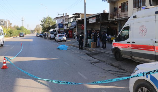 Adana'da otomobilin çarptığı yaya hayatını kaybetti