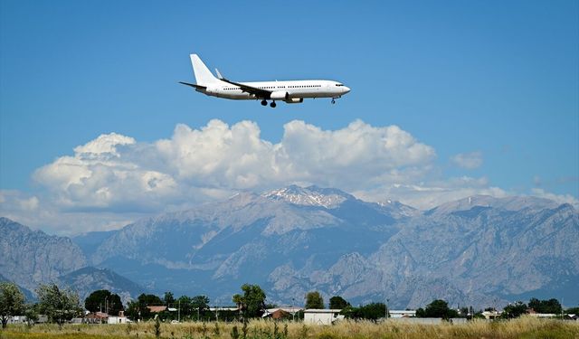 Antalya Havalimanı 5 ayda 9 milyondan fazla yolcuya hizmet verdi