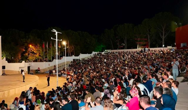 Denizli'de açık havada sineması keyfi başladı