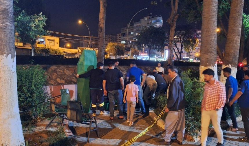 Tarsus'ta bir kişi parkta ölü bulundu